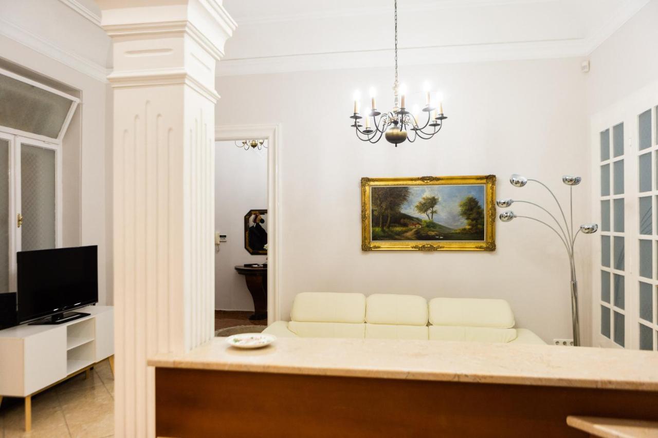 Luxury Downtown 3 Bedroom Apartment By Synagoge With Beautiful View بودابست المظهر الخارجي الصورة