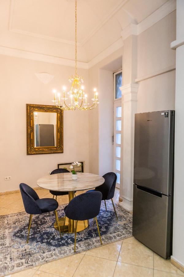 Luxury Downtown 3 Bedroom Apartment By Synagoge With Beautiful View بودابست المظهر الخارجي الصورة