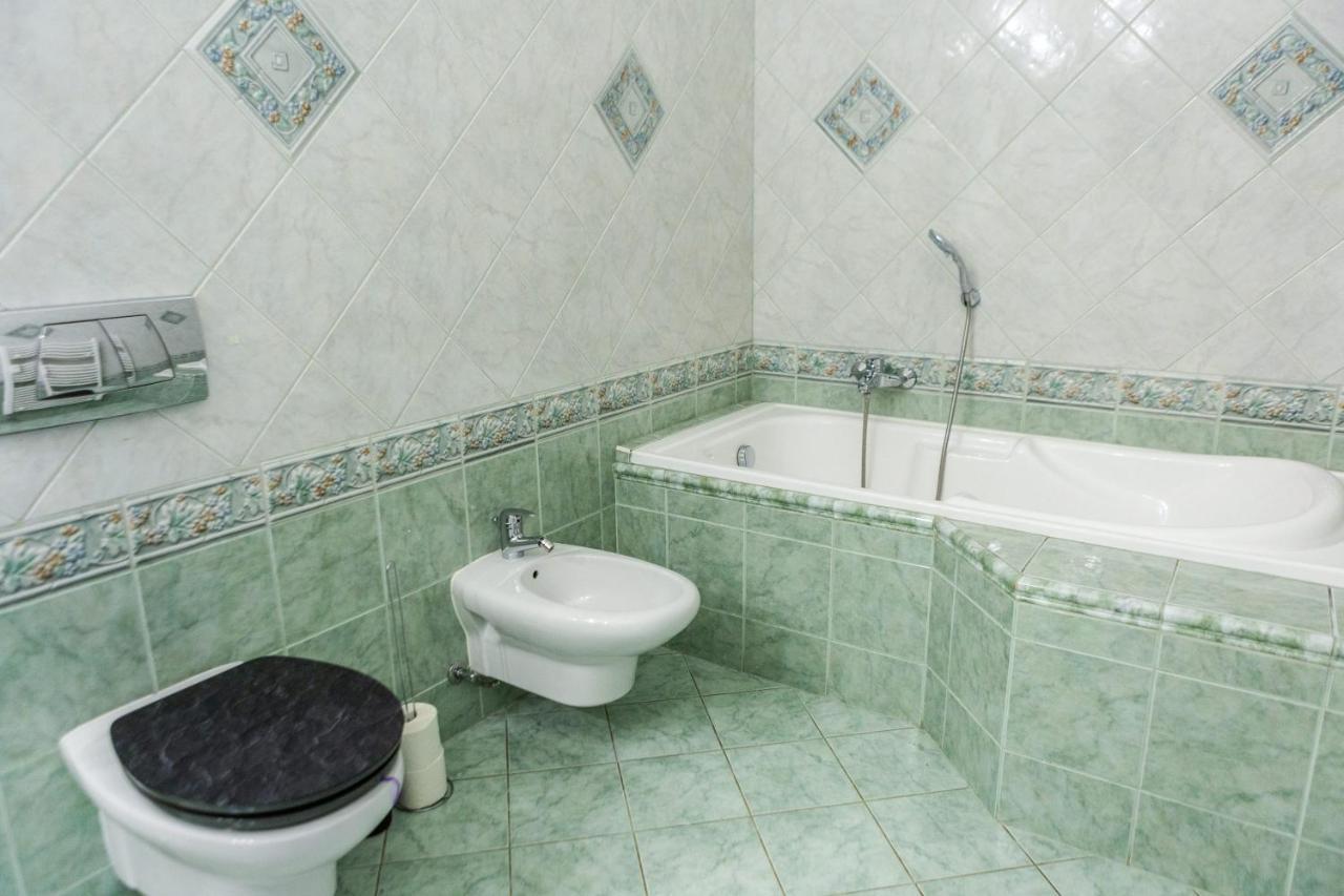 Luxury Downtown 3 Bedroom Apartment By Synagoge With Beautiful View بودابست المظهر الخارجي الصورة