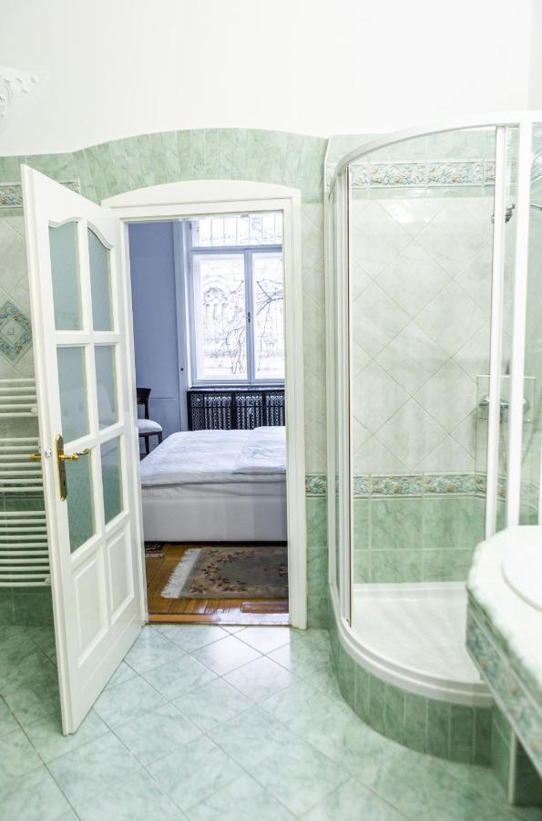 Luxury Downtown 3 Bedroom Apartment By Synagoge With Beautiful View بودابست المظهر الخارجي الصورة