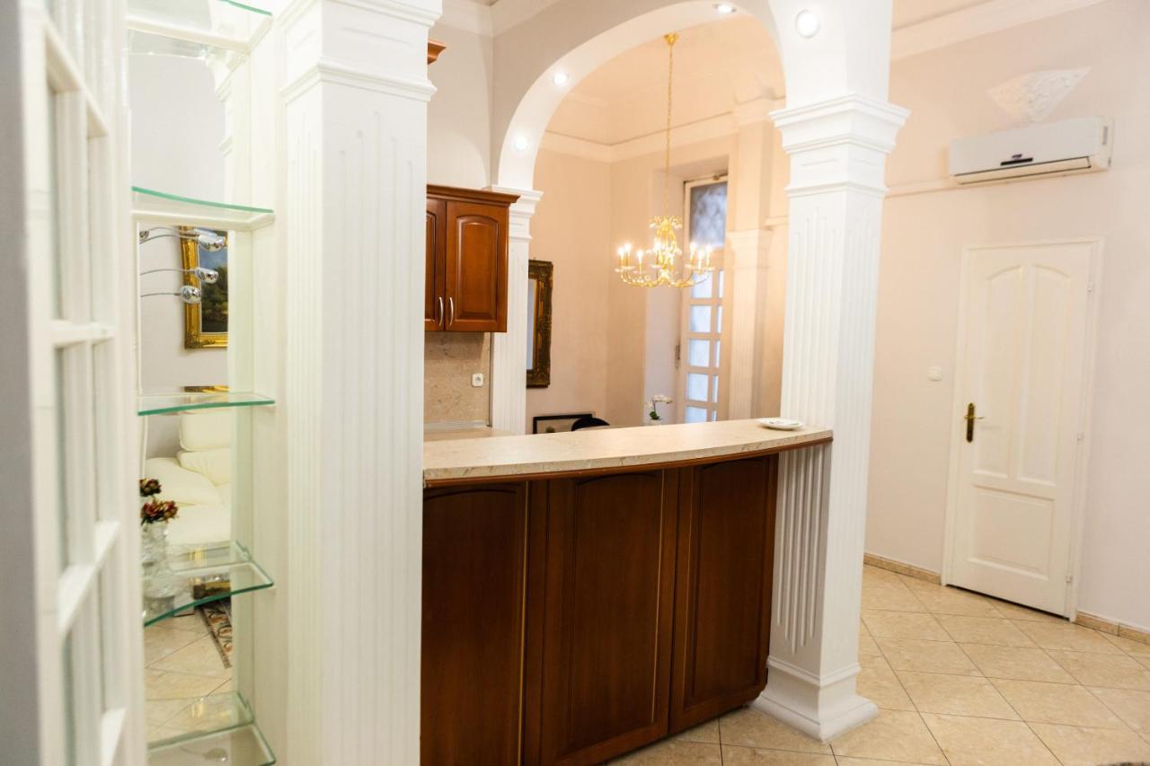 Luxury Downtown 3 Bedroom Apartment By Synagoge With Beautiful View بودابست المظهر الخارجي الصورة
